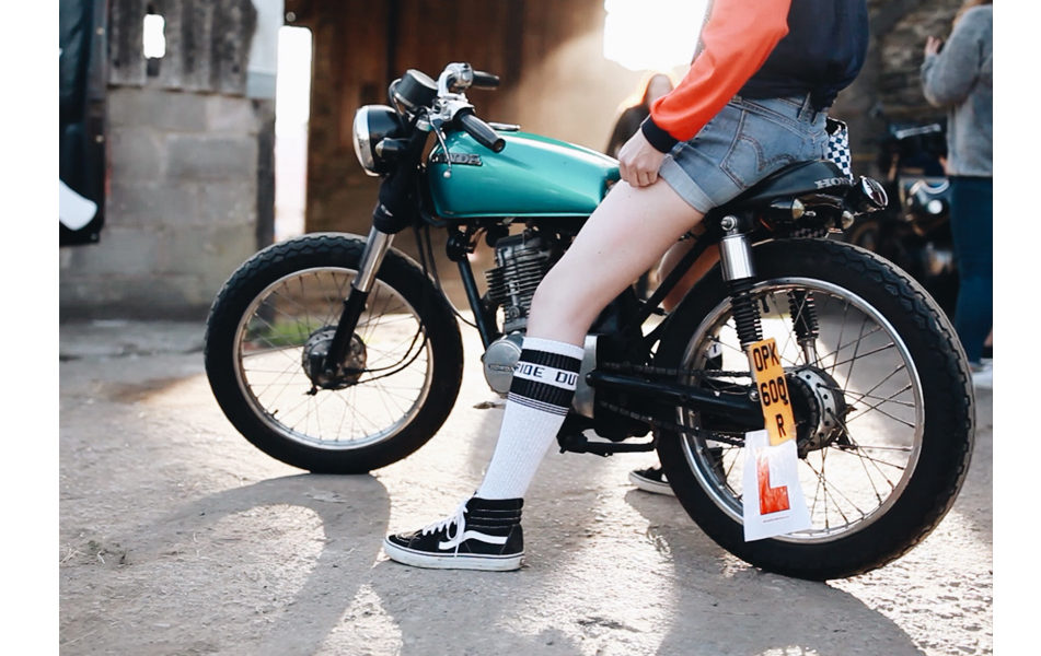 >> BABES RIDE OUT << >> BABES RIDE OUT <<